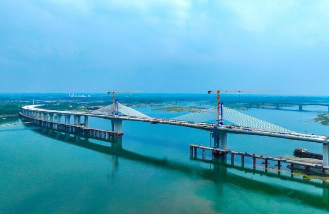 河谷(gu)大橋預計(ji)10月具備通(tong)車條件