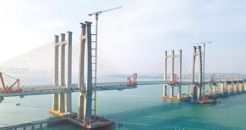 福廈(sha)客專(zhuan)泉州(zhou)灣跨(kua)海大(da)橋南(nan)輔助(zhu)跨順(shun)利合(he)龍