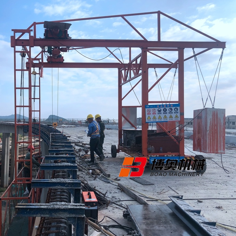 高速橋(qiao)梁護欄模(mo)闆台車使(shi)用方法