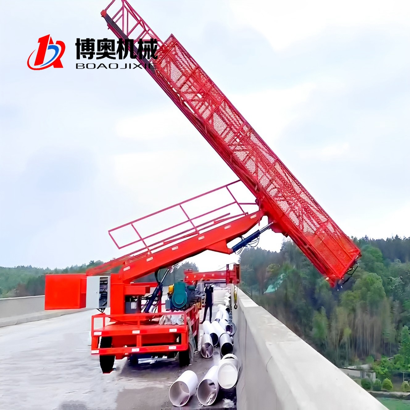 M60可跨(kua)越防抛(pao)網的液(ye)壓橋梁(liang)排水管(guan)側邊安(an)裝設備(bei)_檢修車(che)