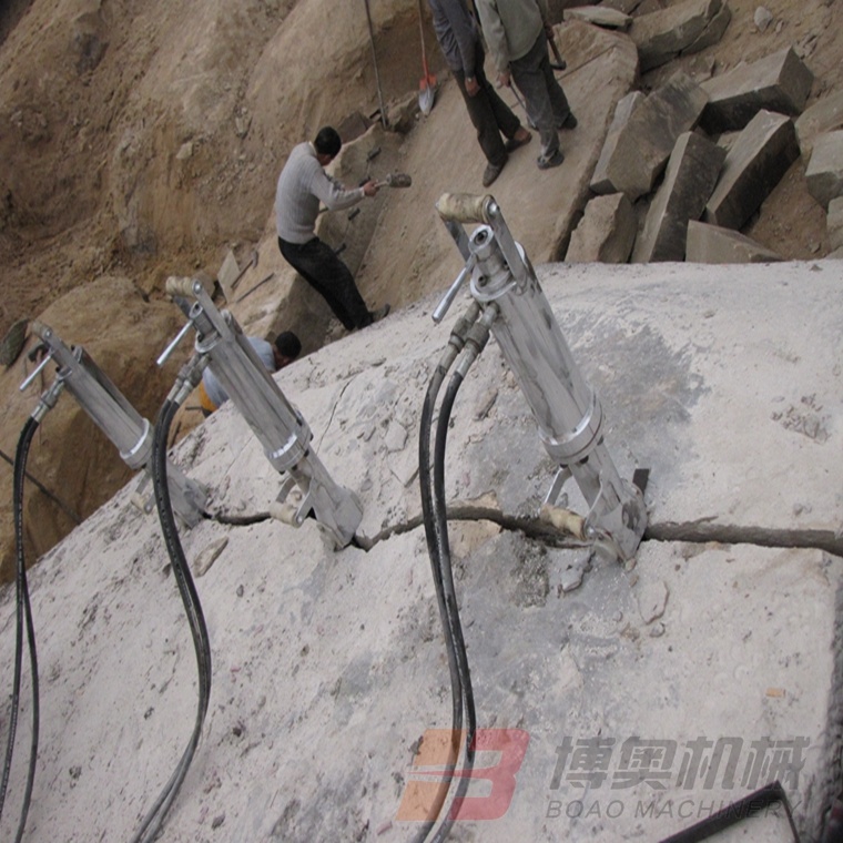 易白农业机械有限责任公司FL90A手動(dong)岩石劈(pi)裂機