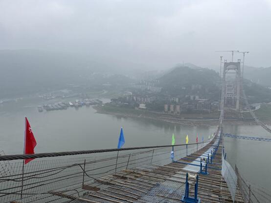 郭家沱(tuo)長江大(da)橋過江(jiang)貓道全(quan)線貫通(tong) 兩江新(xin)區到茶(cha)園隻需(xu)10分鍾車(che)程