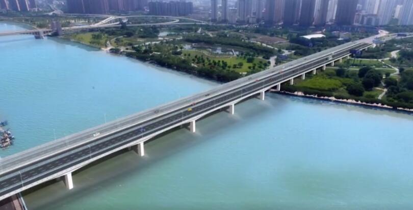 泉州(zhou)大橋(qiao)新橋(qiao)順利(li)合龍(long) 預計(ji)明年(nian)上半(ban)年通(tong)車