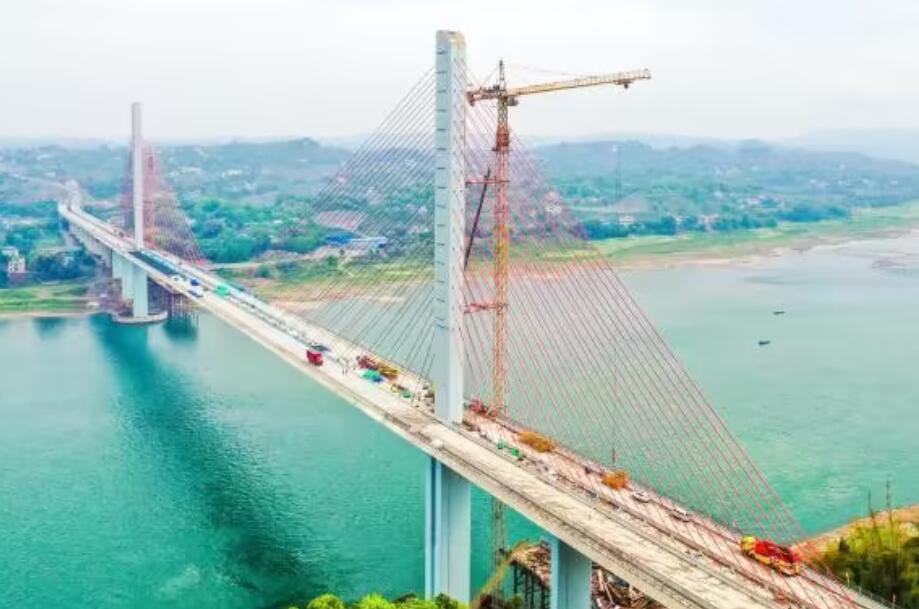 泸州(zhou)市白沙長(zhang)江大橋全(quan)力沖刺在(zai)5月份實現(xian)通車運行(hang)