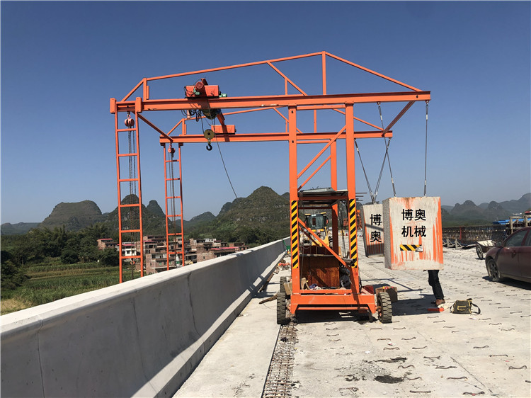 防撞牆(qiang)模闆台(tai)車操作(zuo)事項