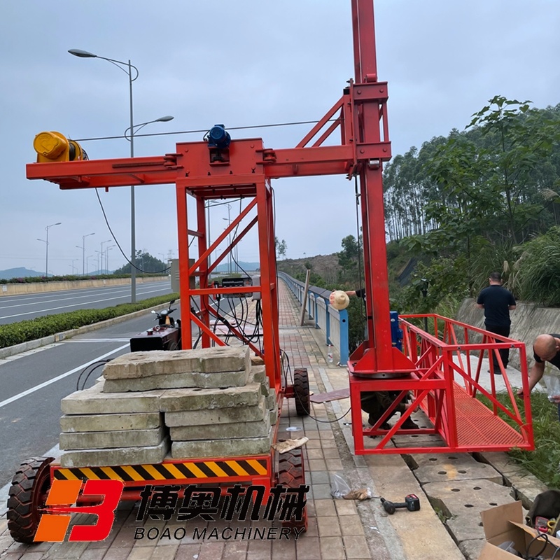 實用的橋(qiao)梁排水管(guan)安裝施工(gong)車